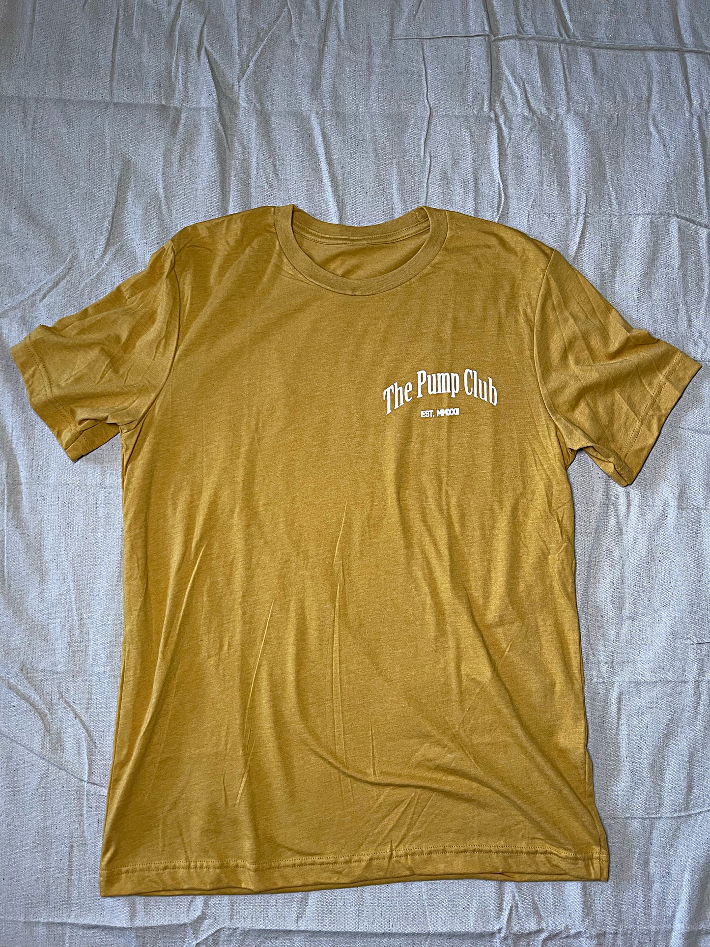 LIGHTWEIGHT TEE. (MUSTARD YELLOW)